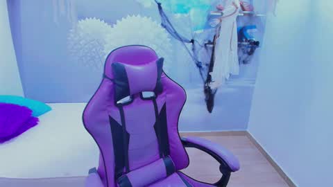 DEMI online show from 1, 11, 2025