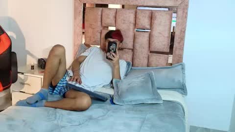 Snapshot of demiansalvatore chatting on 30, 11, 2025 Demian and Salvatore online show from 30, 11, 2025