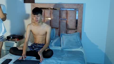 Snapshot of demiansalvatore chatting on 1, 12, 2025 Demian and Salvatore online show from 1, 12, 2025