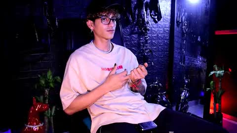 DemonKush online show from 7, 11, 2025