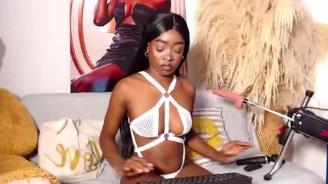 Snapshot of deniisswet chatting on 25, 10, 2025 online show from 25, 10, 2025