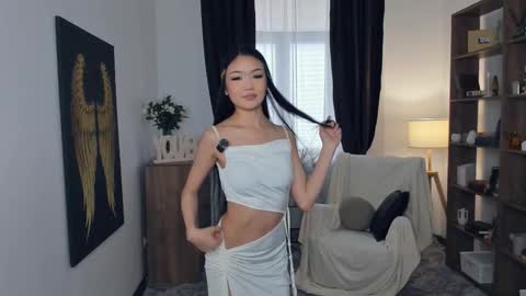 Snapshot of denlys chatting on 12, 11, 2025 Mikky online show from 12, 11, 2025