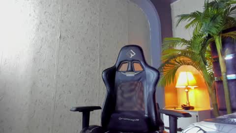 dennis_cox_ online show from 28, 1, 2025