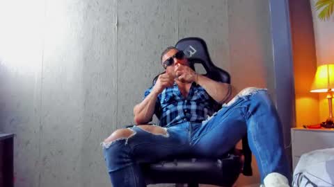 dennis_cox_ online show from 9, 2, 2025