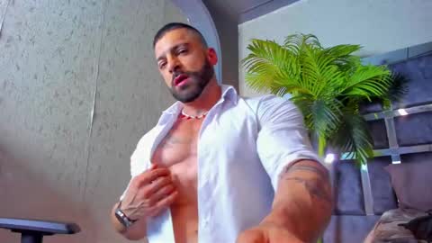 dennis_cox_ online show from 1, 3, 2025