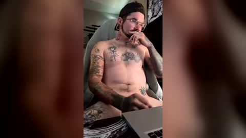 Snapshot of dennisman4151 chatting on 22, 7, 2026 dennisman4151 online show from 22, 7, 2026