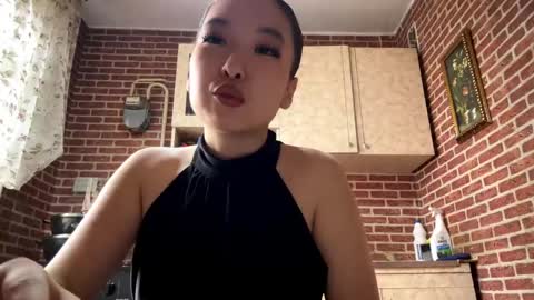 Snapshot of denysebernacchi chatting on 8, 3, 2026 Emma online show from 8, 3, 2026