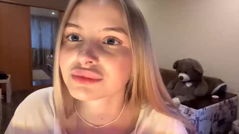 Vi  Victoria online show from 26, 10, 2025