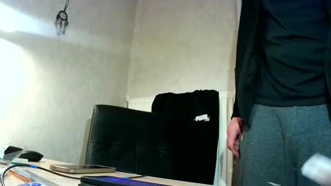 dereck59 online show from 10, 4, 2026