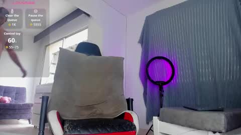 Snapshot of dereckhardd chatting on 20, 11, 2025 dereckhardd online show from 20, 11, 2025