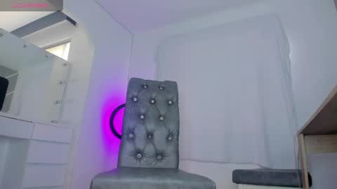 Snapshot of dereckhardd chatting on 28, 4, 2026 dereckhardd online show from 28, 4, 2026
