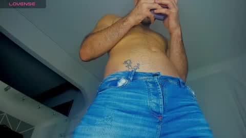 Snapshot of dereckhardd chatting on 30, 4, 2026 dereckhardd online show from 30, 4, 2026