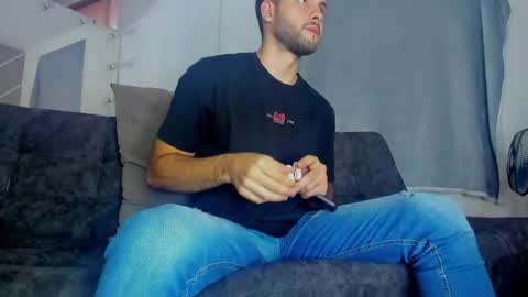 Snapshot of dereckhardd chatting on 5, 5, 2026 dereckhardd online show from 5, 5, 2026