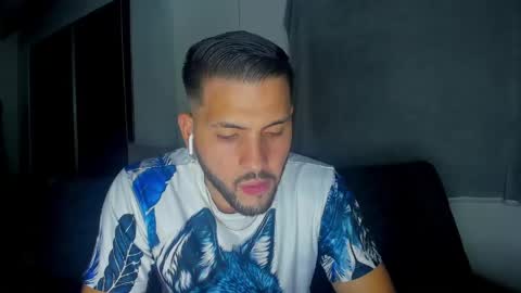 Snapshot of dereckhardd chatting on 10, 5, 2026 dereckhardd online show from 10, 5, 2026