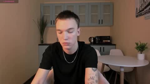 Snapshot of derek_banville chatting on 13, 11, 2025 Derek online show from 13, 11, 2025