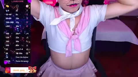 Snapshot of derek_grey1 chatting on 5, 2, 2025 Derek independent online show from 5, 2, 2025