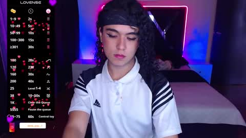 Snapshot of derek_grey1 chatting on 7, 2, 2025 Derek independent online show from 7, 2, 2025