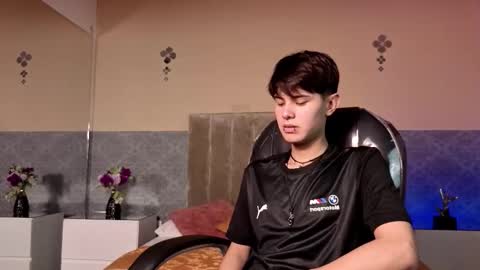 Snapshot of derek_sinn chatting on 11, 2, 2026 derek_sinn online show from 11, 2, 2026