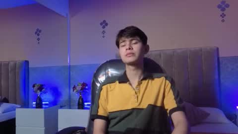 Snapshot of derek_sinn chatting on 1, 3, 2026 derek_sinn online show from 1, 3, 2026