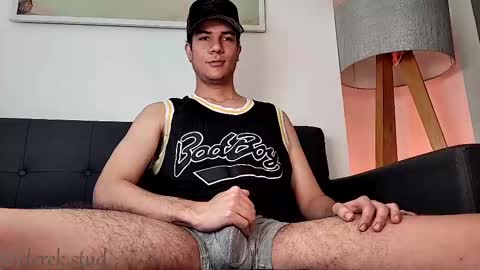 Derek independent model  online show from 6, 3, 2025