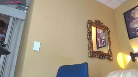 Snapshot of deren_ chatting on 17, 12, 2025 DEREN online show from 17, 12, 2025