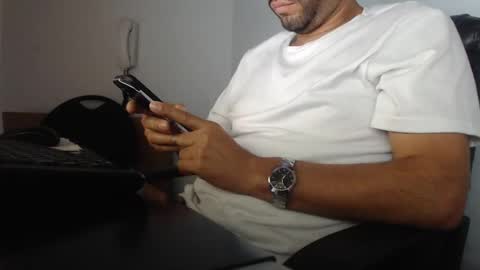 Snapshot of derrik_ chatting on 7, 12, 2024 online show from 7, 12, 2024