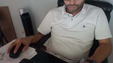 Snapshot of derrik_ chatting on 20, 1, 2025 online show from 20, 1, 2025