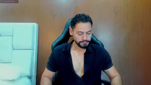 Snapshot of derrybigger_cm chatting on 14, 10, 2025 DerryBigger CM online show from 14, 10, 2025