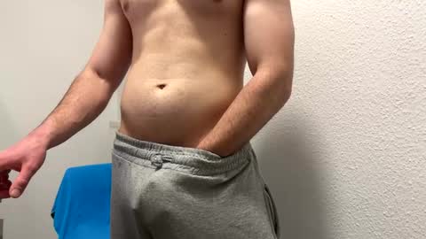 Snapshot of dertom_xxx chatting on 15, 2, 2026 Tom online show from 15, 2, 2026