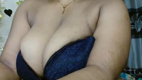 Snapshot of desi_girl_jebin chatting on 12, 9, 2025 Jebin online show from 12, 9, 2025