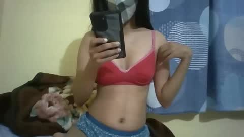 Snapshot of desihotgirl2024 chatting on 4, 2, 2025 Nidhilove online show from 4, 2, 2025