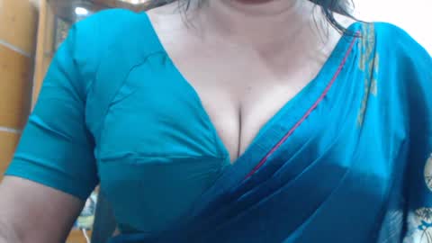 Snapshot of desimaisa130 chatting on 12, 7, 2026 Maisa online show from 12, 7, 2026