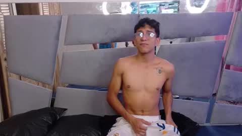 desire4duo online show from 22, 11, 2025