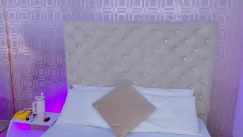 Sara Desire online show from 11, 9, 2025