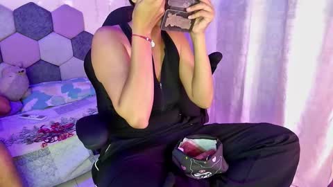 TORI AND MR. BEAR online show from 18, 12, 2025