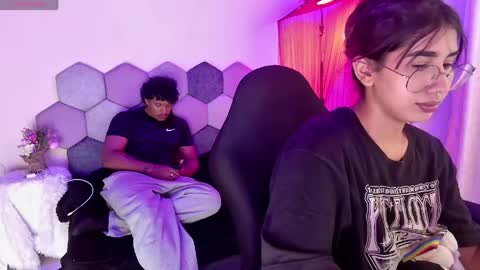 TORI AND MR. BEAR online show from 12, 4, 2026