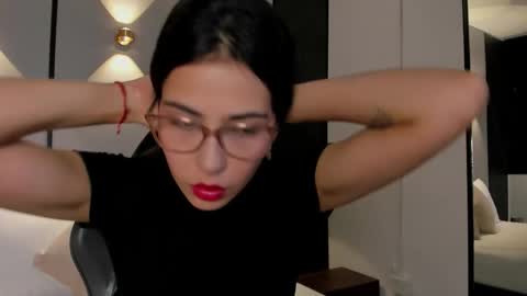 Snapshot of desireee_ chatting on 28, 10, 2025 desire online show from 28, 10, 2025