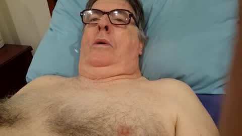 Desmon1958 online show from 15, 4, 2026