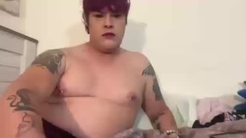 Snapshot of desmondks chatting on 15, 10, 2025 Dezmond online show from 15, 10, 2025