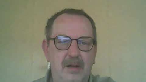 Snapshot of destelp chatting on 30, 5, 2026 destelp online show from 30, 5, 2026