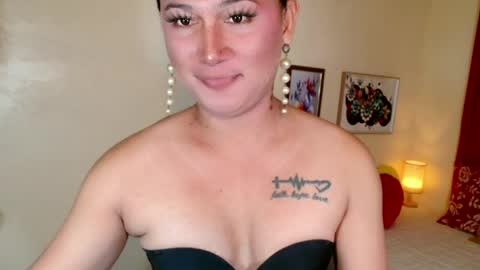 Snapshot of destenierose chatting on 24, 6, 2026 destenierose online show from 24, 6, 2026