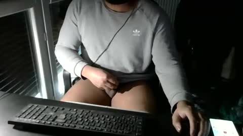 Snapshot of destroyerbbc54 chatting on 16, 11, 2025 Destroyerbbc54 online show from 16, 11, 2025