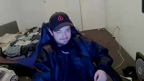 Snapshot of destroyingunit chatting on 7, 6, 2026 destroyingunit online show from 7, 6, 2026