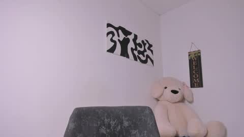 desty_y online show from 20, 2, 2026