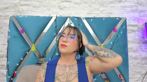 Snapshot of deva_blue chatting on 14, 12, 2024 Deva Blue online show from 14, 12, 2024