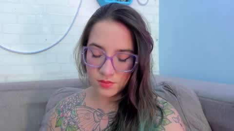 Snapshot of deva_blue chatting on 20, 2, 2025 Deva Blue online show from 20, 2, 2025