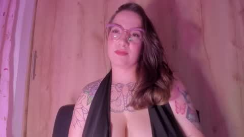 Snapshot of deva_blue chatting on 11, 9, 2025 Deva Blue online show from 11, 9, 2025