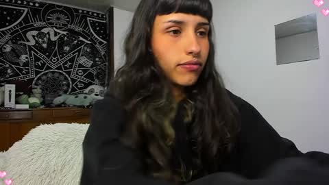 Gi HELP ME REACH 50 THUMPS UP 3 online show from 2, 12, 2024