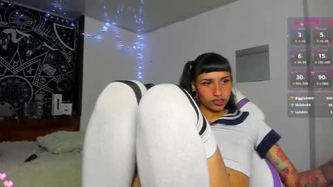 Gi HELP ME REACH 50 THUMPS UP 3 online show from 6, 3, 2025