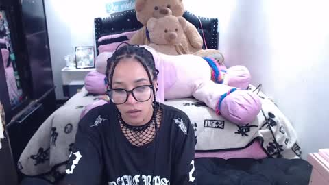 devi_black_13_ online show from 5, 4, 2026